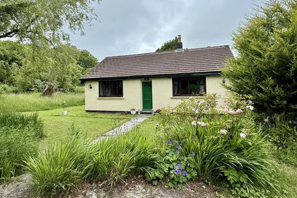 8 acres of Land for sale in Llanarth