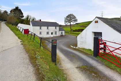 6 acres of House with Land for sale in Carmarthen