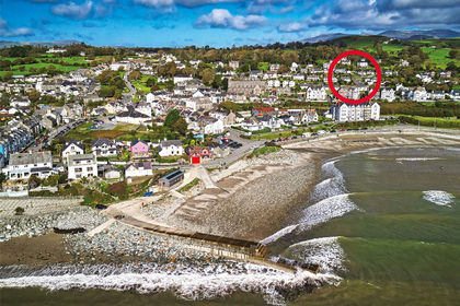 Building Plot for sale in Criccieth
