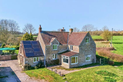 10 acres of Farmhouse for sale in Berkley