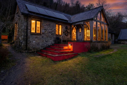 10 acres of Agricultural Land for sale in Troedyraur