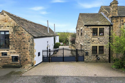 6 acres of Barn Conversion for sale in Leeds South West and Morley