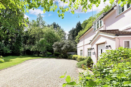 1 acre of Land for sale in Sunninghill and Ascot