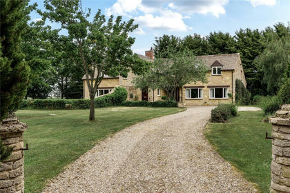3.5 acres of House with Land for sale in Sunningwell