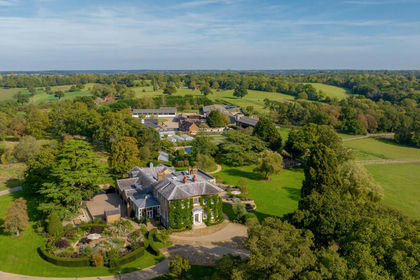 407 acres of Country Estate for sale in Shenley
