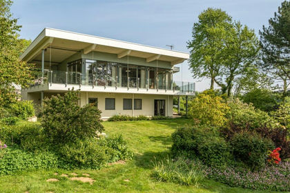6.5 acres of House with Land for sale in Hurst Green
