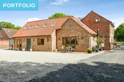 2.6 acres of Barn Conversion for sale in Crowle and Ealand