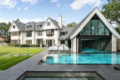 1 acre of Land for sale in Alderley Edge