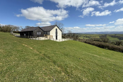 2 acres of House with Land for sale in Llanfynydd