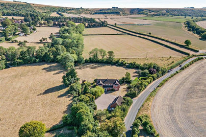2 acres of House with Land for sale in Kingsclere