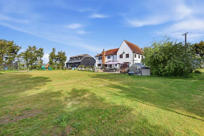 1.4 acres of Farmhouse for sale in Southminster