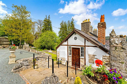 1.6 acres of House with Land for sale in Llanfair Dyffryn Clwyd