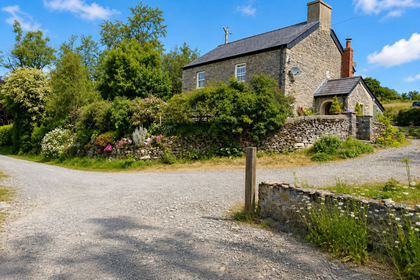 2.7 acres of Smallholding for sale in Cynwyl Gaeo
