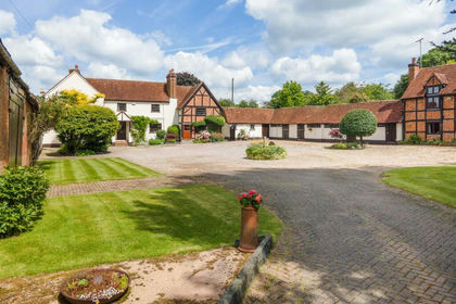 11.2 acres of Land for sale in Beoley