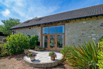 Barn Conversion for sale in Niton and Whitwell