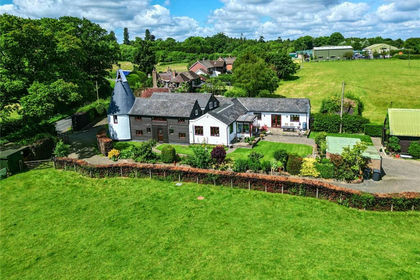 1.2 acres of House with Land for sale in Frant