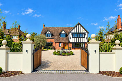1 acre of House with Land for sale in Tiptree