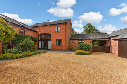 Land for sale in Crick