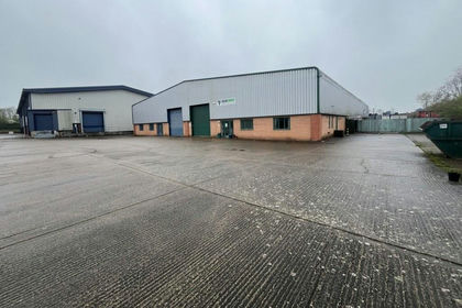 Warehouse for sale in Eye