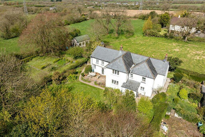 8 acres of House with Land for sale in Pyworthy