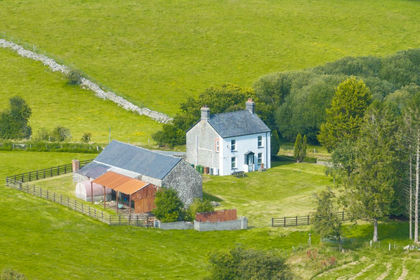 15 acres of House with Land for sale in Ystrad Meurig