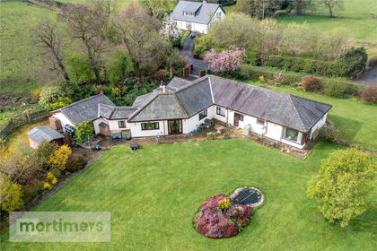 2.7 acres of House with Land for sale in Clayton-le-Dale