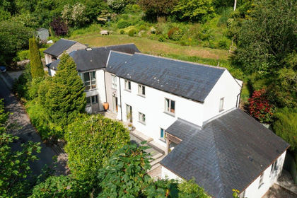 1.2 acres of Cottage for sale in Aveton Gifford