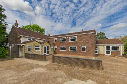 3.2 acres of House with Land for sale in Lissington