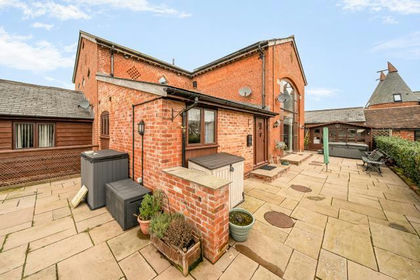 Barn Conversion for sale in Much Cowarne