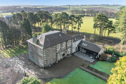 2 acres of House with Land for sale in Bathgate and Linlithgow
