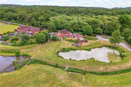 4.2 acres of House with Land for sale in Binsted
