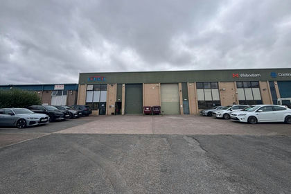 Warehouse for sale in Staverton