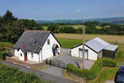 4.5 acres of Smallholding for sale in Llanarthney