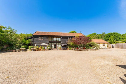 Land for sale in Winfarthing