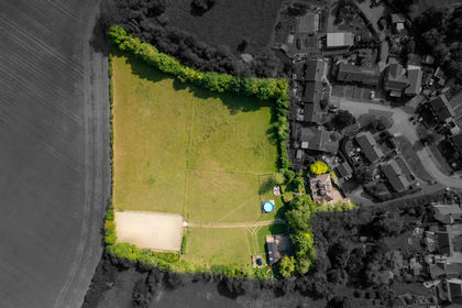 3.1 acres of Cottage for sale in Cambridge