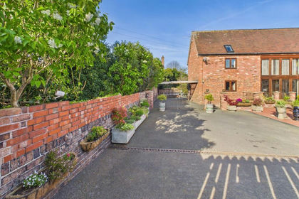 Barn Conversion for sale in Broseley