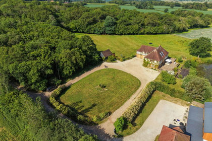 3.7 acres of Farmhouse for sale in Northiam