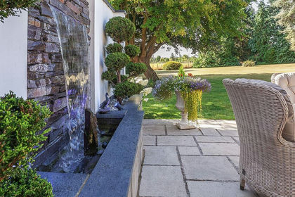 2.1 acres of House with Land for sale in Bisham