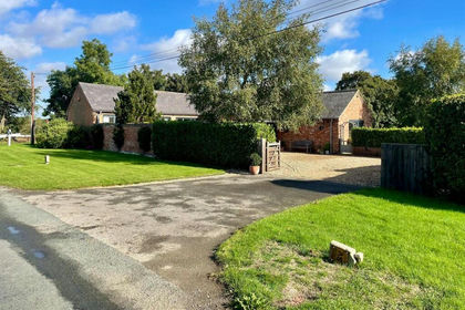 Barn Conversion for sale in Sigglesthorne