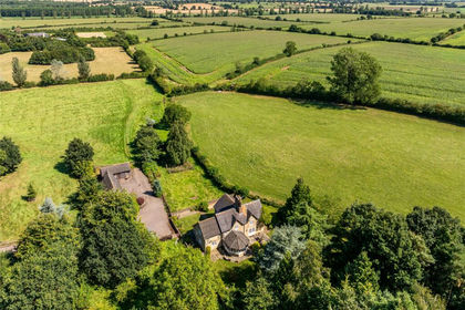2.2 acres of House with Land for sale in Paulerspury