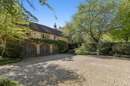9.7 acres of House with Land for sale in Steep