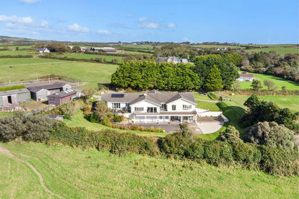 7 acres of Country Home for sale in