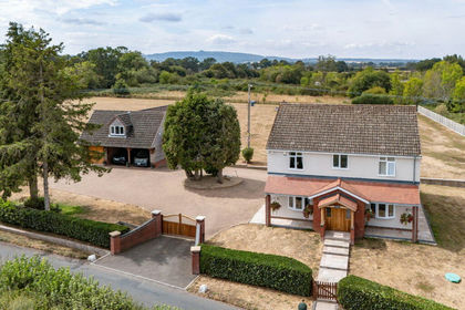 2.1 acres of House with Land for sale in Rudford and Highleadon