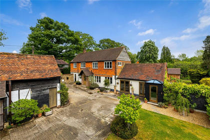 10.8 acres of House with Land for sale in Newdigate
