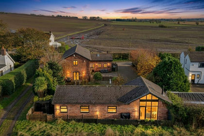 Barn Conversion for sale in Aughton
