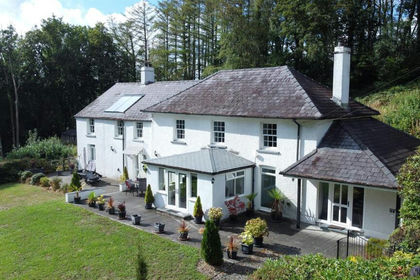 4.8 acres of House with Land for sale in Llanfihangel Ystrad