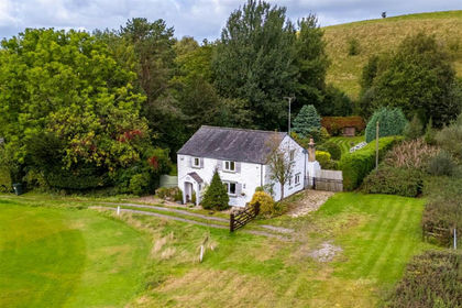 5 acres of Cottage for sale in Heapey