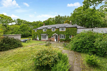 1.5 acres of House with Land for sale in Lymington and Pennington