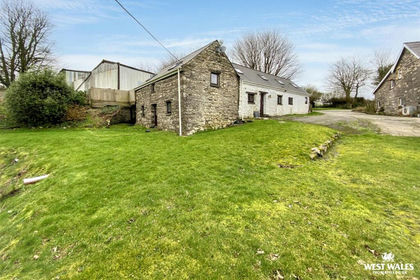 22.7 acres of Barn Conversion for sale in Maenclochog