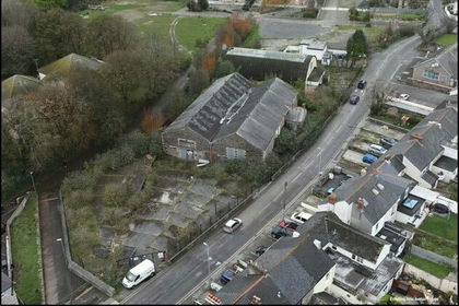 Warehouse for sale in Redruth